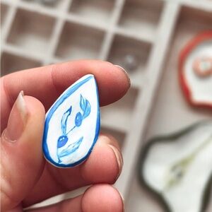 Hand-Painted Blue and White olive branch Teardrop worry pendant